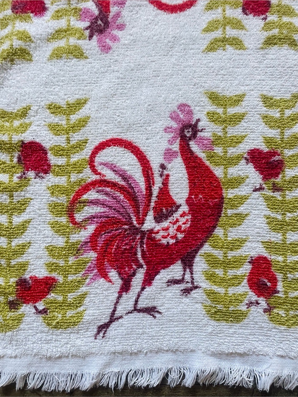 Vintage MCM Kitchen Towel Roosters & Chicks Red w Pink 15x24